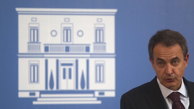 Premiê espanhol, José Luis Rodríguez Zapatero, tenta driblar a crise do euro