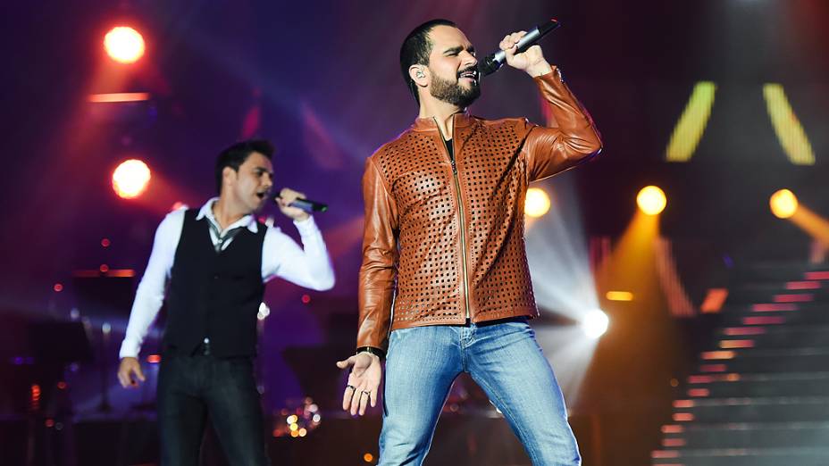 Zezé Di Camargo e Luciano durante lancamento de seu cd no Citibank Hall, em São Paulo