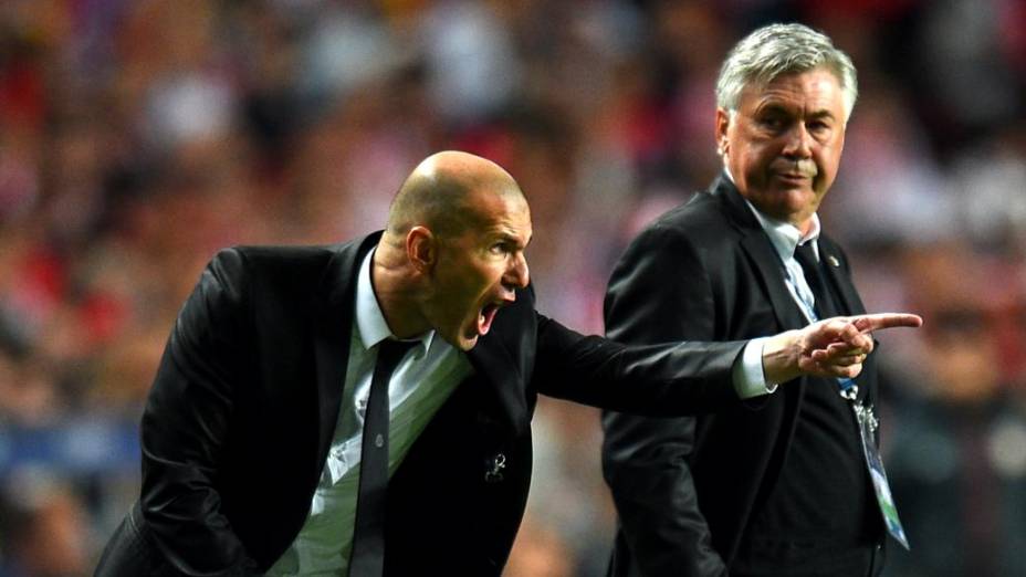 Na última temporada, Zidane foi campeão europeu como auxiliar técnico de Carlo Ancelotti na equipe principal