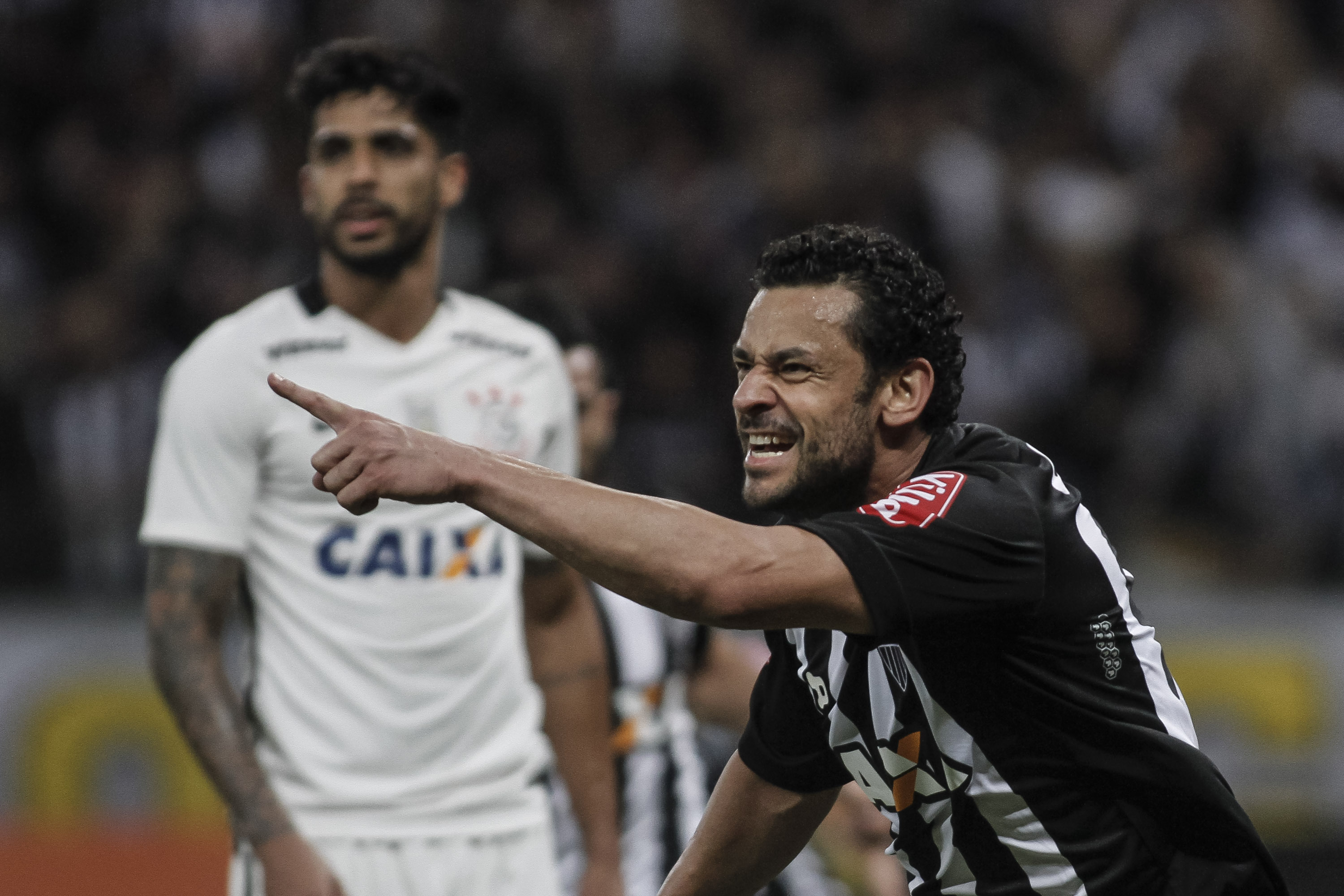 Fred comemora gol contra o Corinthians, em partida válida pela 10ª rodada do Campeonato Brasileiro, no estádio Mineirão