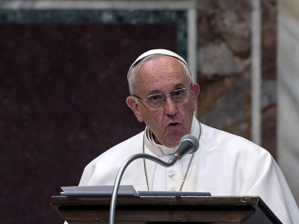 Papa faz discurso Francisco cidade alemã de Aachen após receber o Prêmio Carlos Magno, conferido pela àqueles que mais contribuíram para os ideais da Europa
