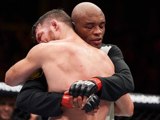 Anderson Silva vence Daniel Cormier durante o UFC 200, na arena T-Mobile, em Las Vegas (EUA), na noite deste sábado (09)