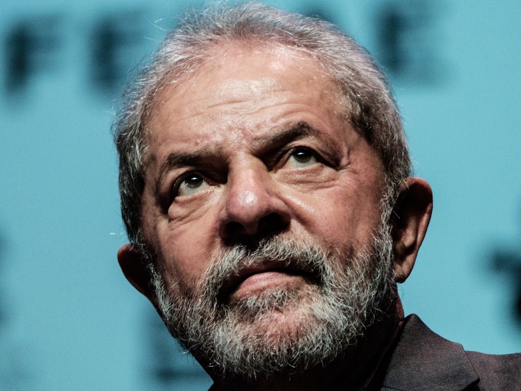 O ex-presidente Lula, participa de evento com líderes sindicais, contra a privatização de empresas estatais brasileiras e contra o presidente da República em exercício, Michel Temer, no Rio de Janeiro (RJ) - 06/06/2016