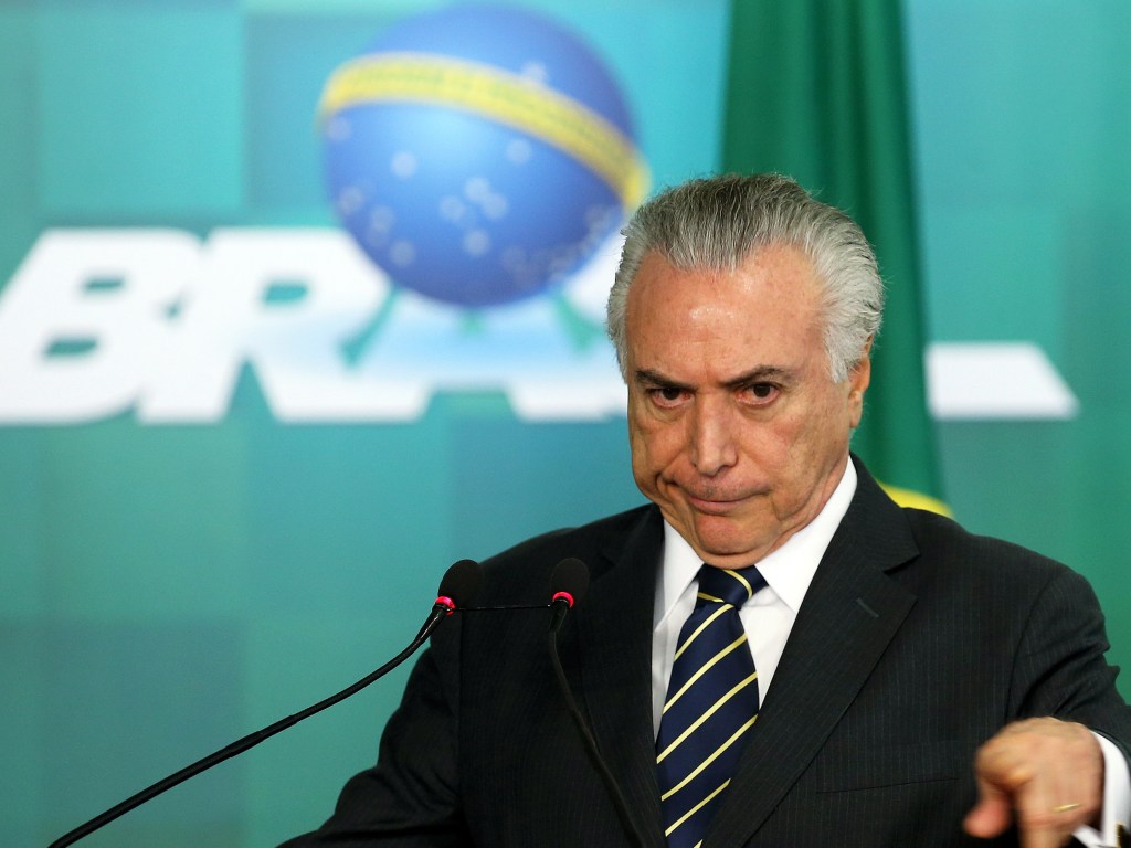 A Fitch cortou em maio o rating soberano do Brasil de "BB+" para "BB", colocando a nota do país ainda mais dentro do grau especulativo