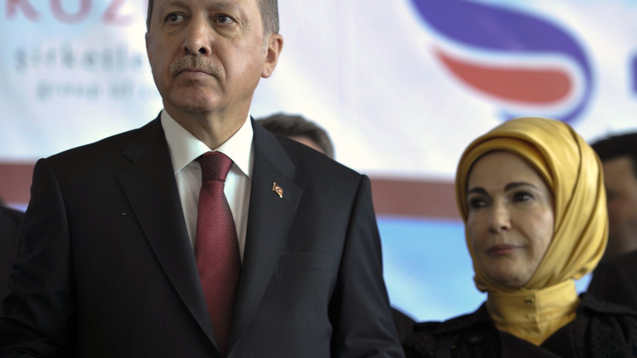 Erdogan, presidente da Turquia, ao lado de sua mulher, Emine Erdogan