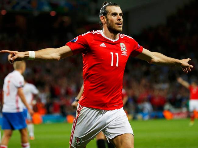 Gareth Bale comemora gol, na vitória do País de Gales sobre a Rússia por 3 a 0, em partida válida pela terceira rodada do grupo B da Eurocopa 2016, realizada no Estádio de Toulouse, na França - 20/06/2016