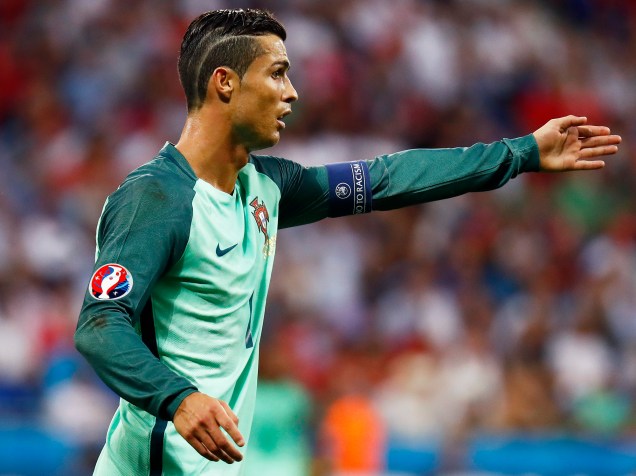 O atacante Cristiano Ronaldo, durante partida entre Portugal e País de Gales, válida pelas semifinais da Eurocopa 2016, realizada no Stade de Lyon, na França - 06/07/2016
