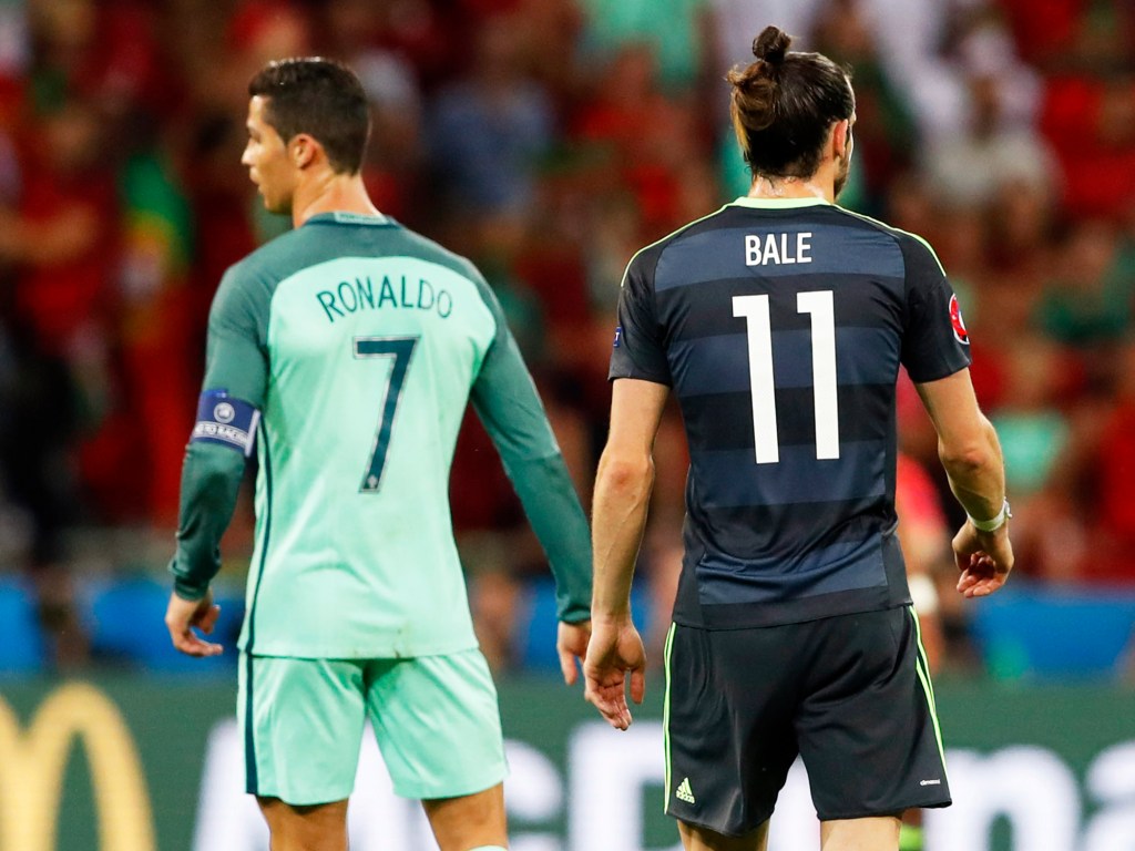 Cristiano Ronaldo e Gareth Bale, durante partida entre Portugal e País de Gales, válida pelas semifinais da Eurocopa 2016, realizada no Stade de Lyon, na França - 06/07/2016