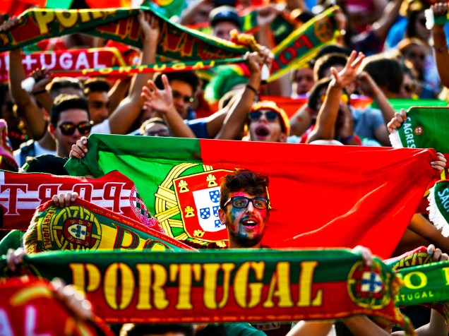 Torcida durante partida entre Portugal e País de Gales, válida pelas semifinais da Eurocopa 2016, realizada no Stade de Lyon, na França - 06/07/2016