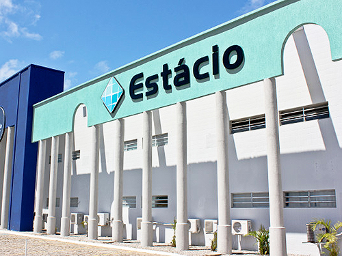 Fachada da faculdade Estácio