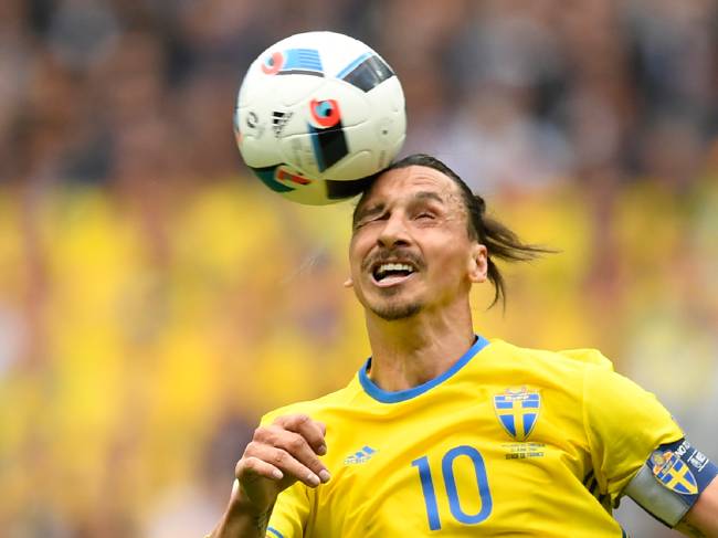 Ibrahimovic disputa jogada na estreia da Suécia na Eurocopa