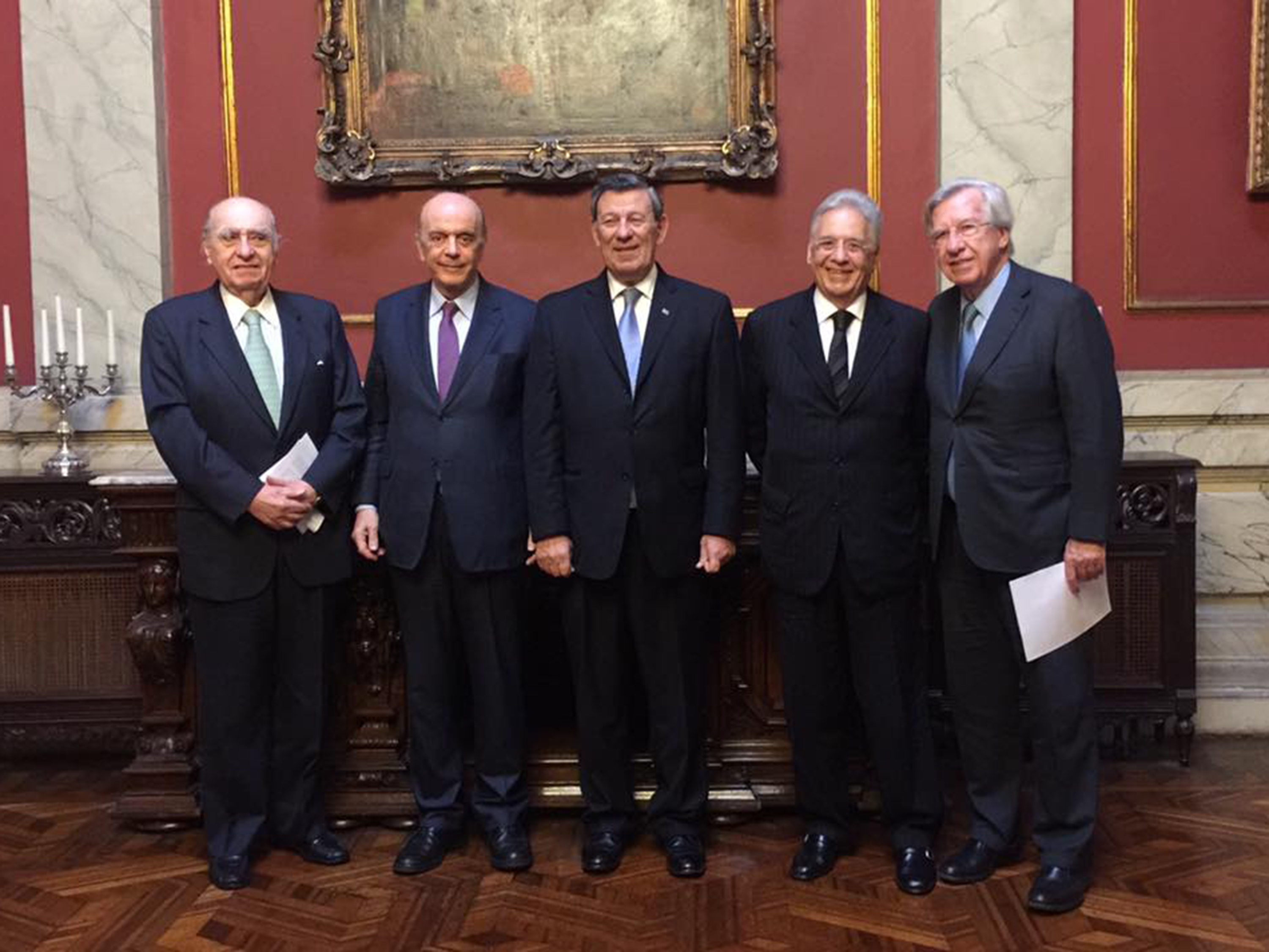 José Serra e Fernando Henrique Cardoso se reuniram nesta terça-feira com o presidente do Uruguai, Tabaré Vázquez, e o chanceler uruguaio, Rodolfo Nin Novoa, em Montevidéu, para falar sobre a troca da presidência do Mercosul