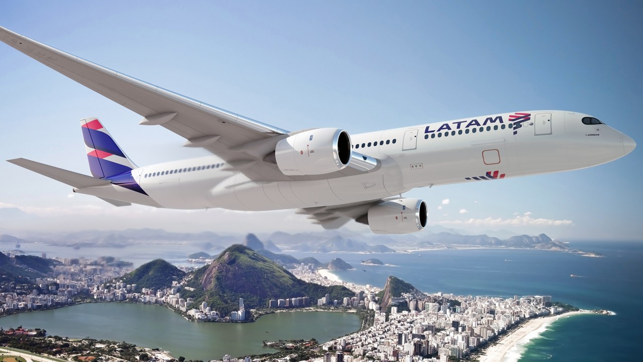 Até o final do ano, a companhia espera ter mais de 50 aviões usando a nova imagem da empresa