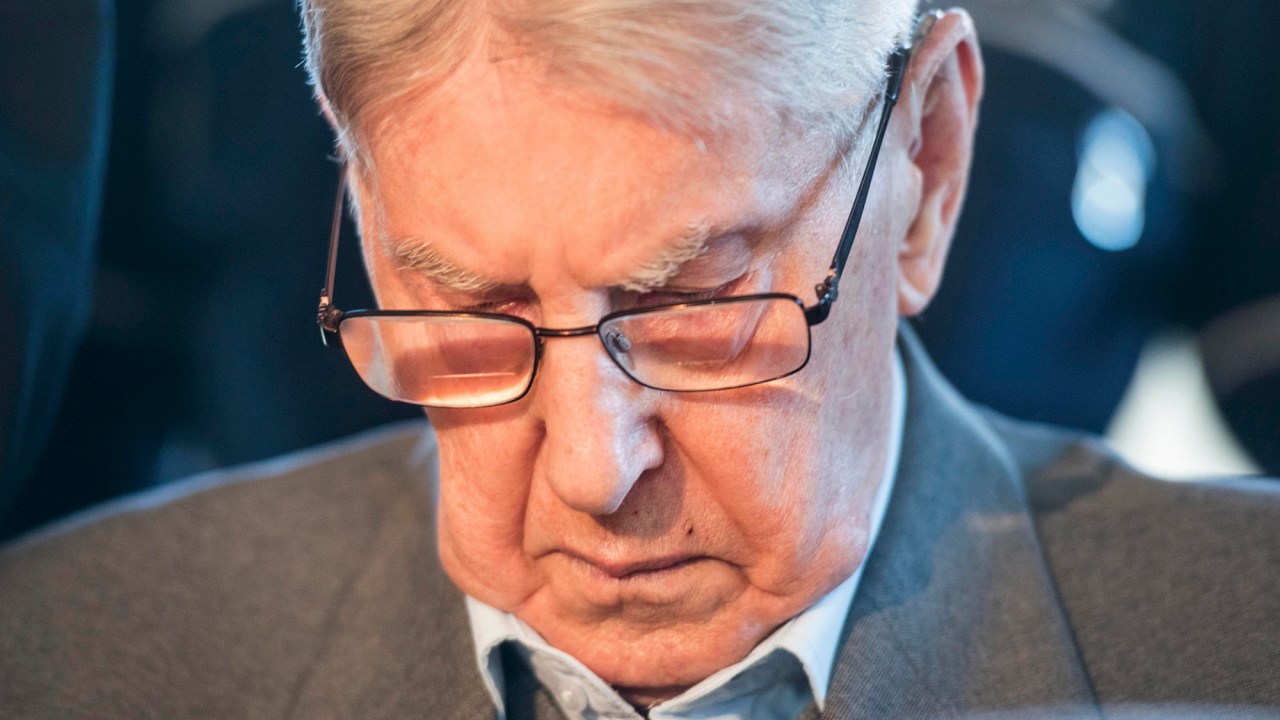 Ex-guarda de Auschwitz durante julgamento de Detmold, Alemanha
