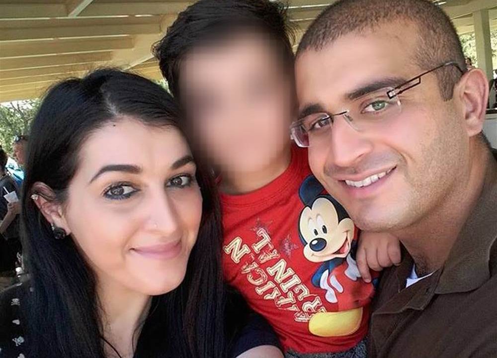Omar Mateen, atirador da boate Pulse, em Orlando, ao lado da mulher Noor Mateen