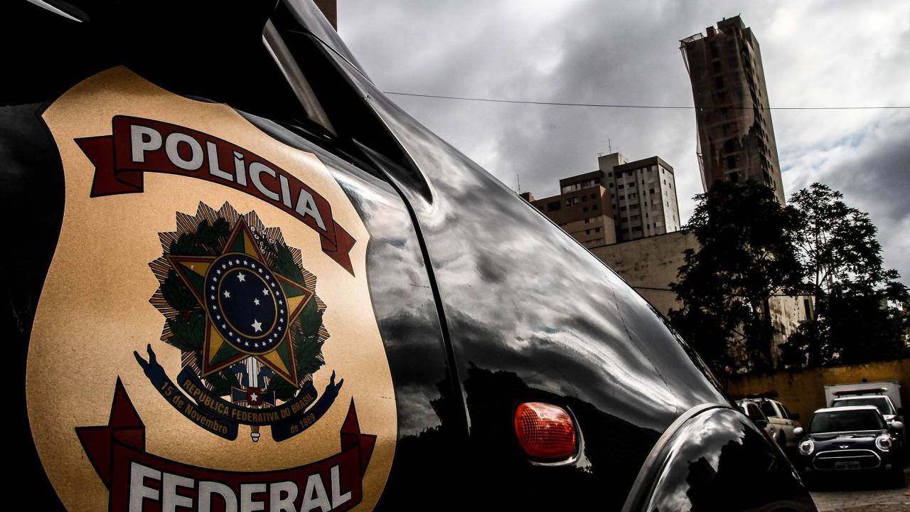 Movimentação na sede da Polícia Federal em Curitiba