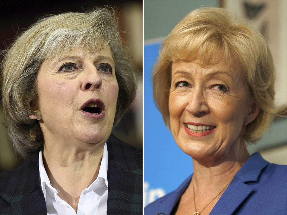 Theresa May (esq.) e Andrea Leadsom (dir.), as duas candidatas pelo partido conservador, na Inglaterra