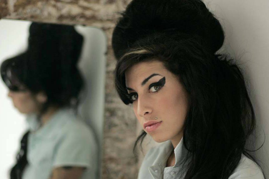 INESQUECÍVEL! Há 10 anos o mundo perdia um ícone da música: Amy Winehouse