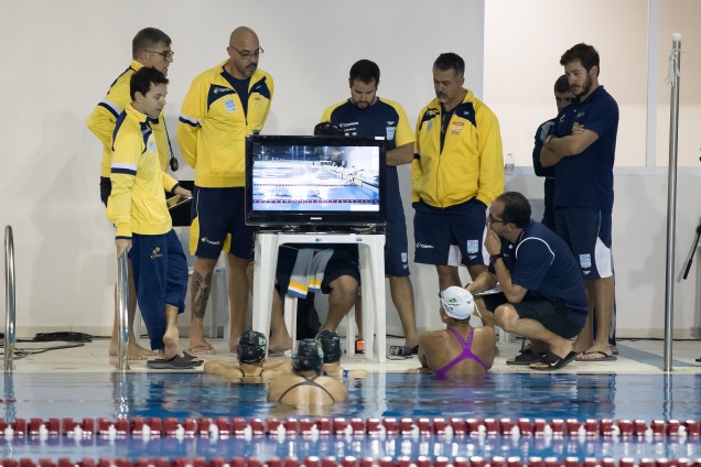 Atletas da natação durante treino no Centro de treinamento paraolímpico em SP - 28/07/2016