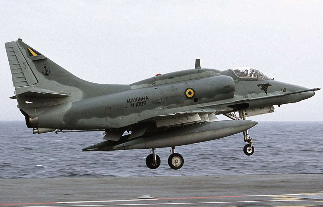 Caça AF-1B (A-4KU-Skyhawk)