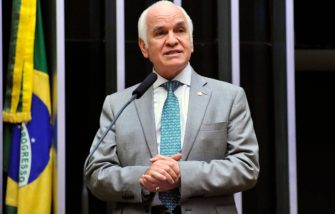 O deputado Gilberto Nascimento (PSC - SP), discursa durante sessão de votação, para a escolha do novo presidente da Casa - 13/07/2016