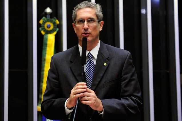 O deputado Rogério Rosso (PSD-DF), discursa durante sessão de votação, para a escolha do novo presidente da Casa - 13/07/2016