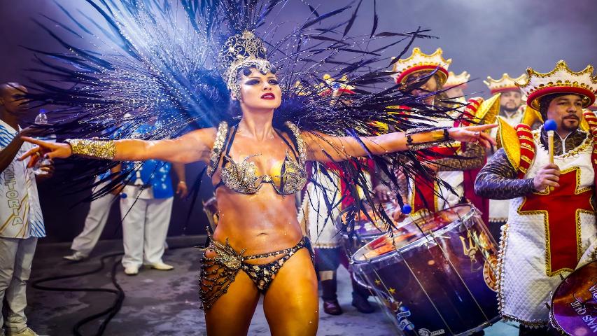 Com briga e confusão, Império de Casa Verde leva o Carnaval de SP