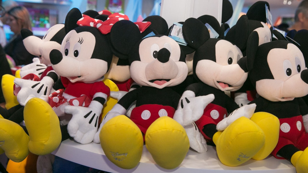 Produtos licensiados na Expo Disney 2015, em São Paulo