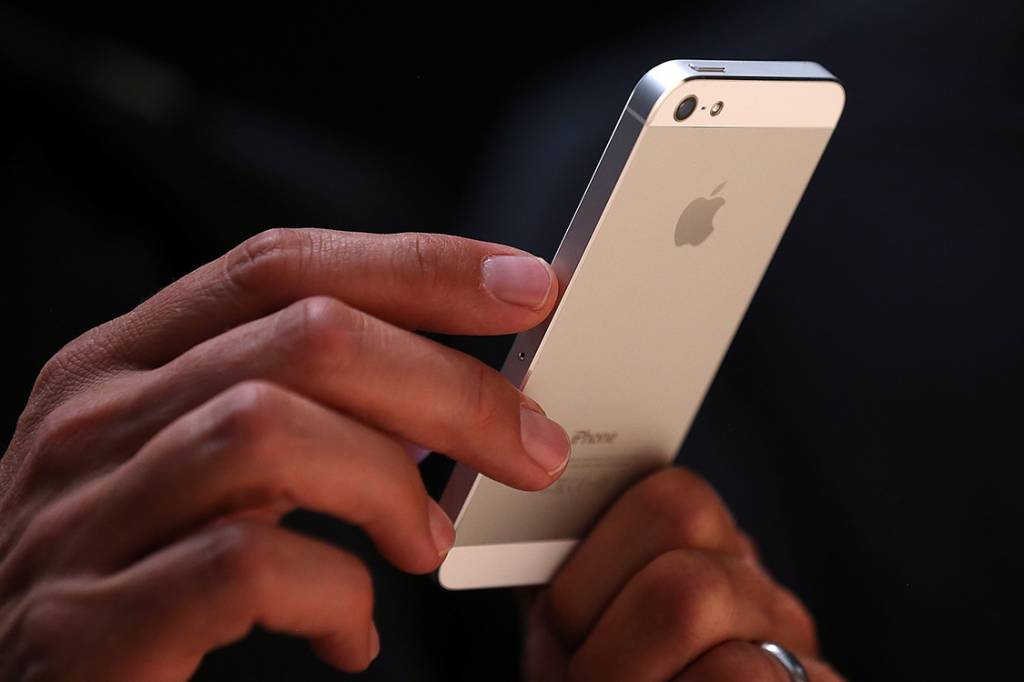 Apple vai mostrar localização de quem ligar para emergência nos EUA