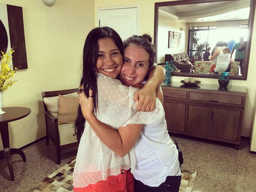 Thaynara Og com a youtuber Jout Jout