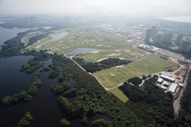 Vista aérea do Campo Olímpico de Golfe na Barra da Tijuca