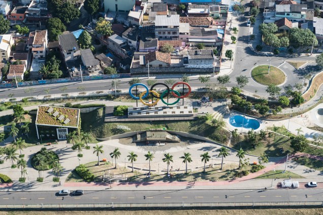 Vista aérea dos anéis olímpicos no Parque Madureira que receberá shows e eventos gratuitos durante a Rio 2016