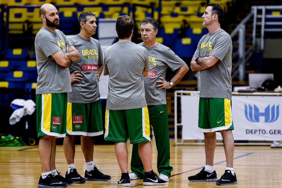 Seleção brasileira de basquete corta americano para Rio-2016