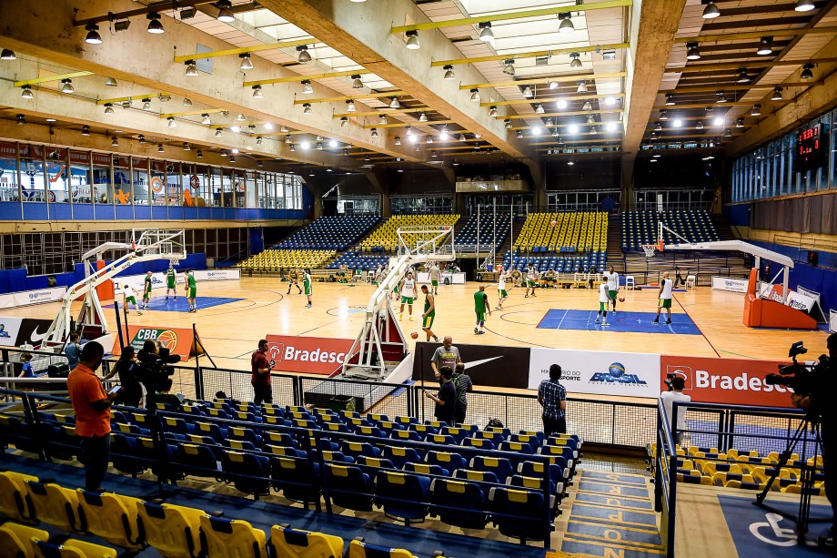 Seleção brasileira de basquete corta americano para Rio-2016