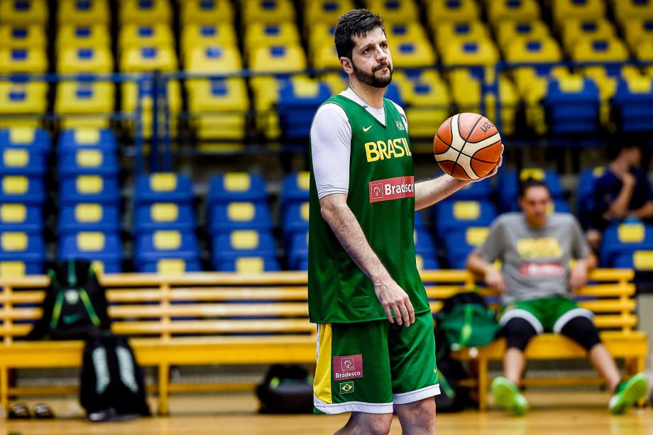 Seleção brasileira de basquete corta americano para Rio-2016