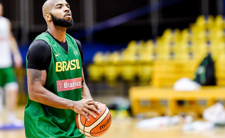 Seleção brasileira de basquete corta americano para Rio-2016