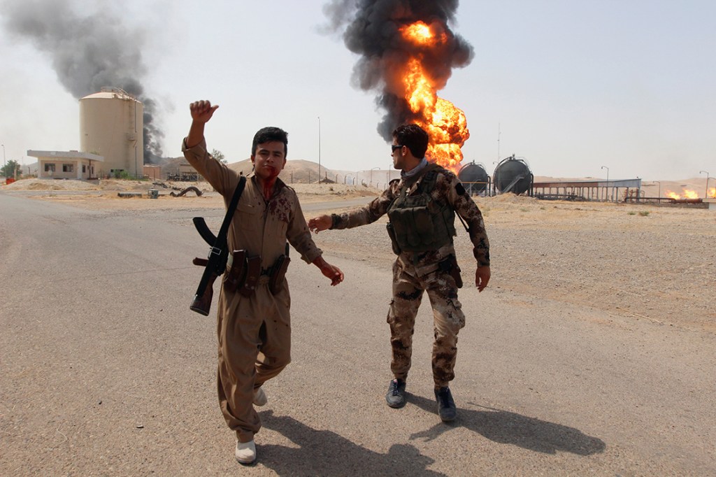 Membro da Força Curda é ferido em ataque do Estado Islâmico a um oleoduto no Iraque