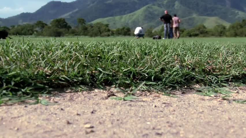 Conheça a tecnologia escondida sob os gramados brasileiros