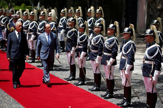 O chefe de Estado francês, François Hollande é recebido no Palácio de Belém pelo Presidente português, Marcelo Rebelo de Sousa - 19/07/2016