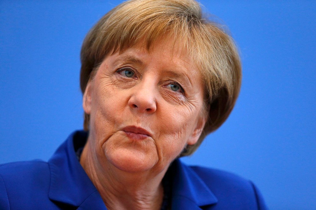Chanceler alemã, Angela Merkel, participa de uma coletiva de imprensa em Berlim, na Alemanha