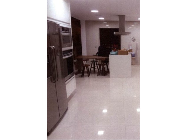 Detalhe da instalação executada na cozinha do Sítio em Atibaia, em fotografia registrada pelos peritos durante vistoria