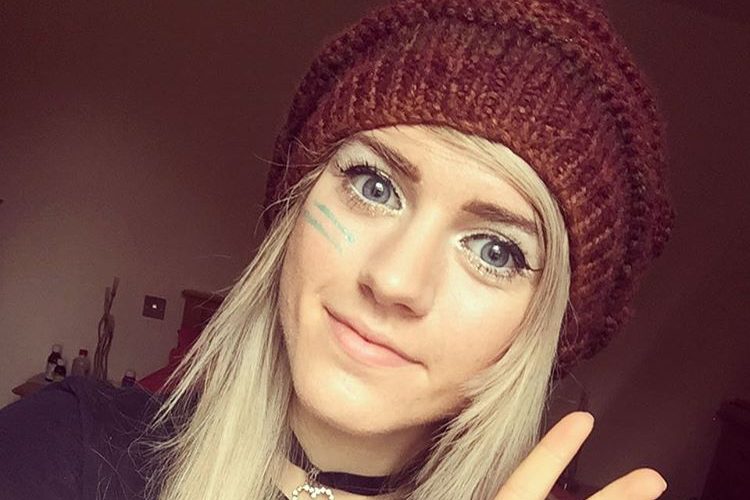 A youtuber britânica Marina Joyce