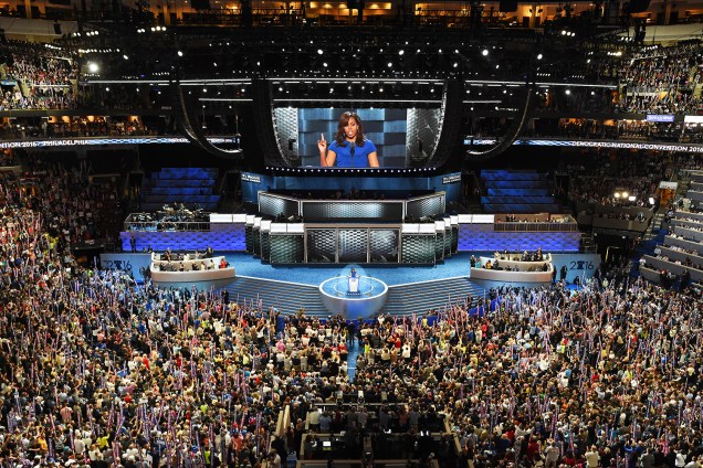 A primeira-dama americana, Michelle Obama, discursa durante o primeiro dia da Convenção do Partido Democrata americano, na Filadélfia (EUA) - 25/07/2016