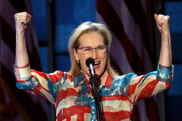 A atriz Meryl Streep discursa durante o segundo dia da Convenção Nacional do Partido Democrata americano, na Filadélfia (EUA) - 27/07/2016