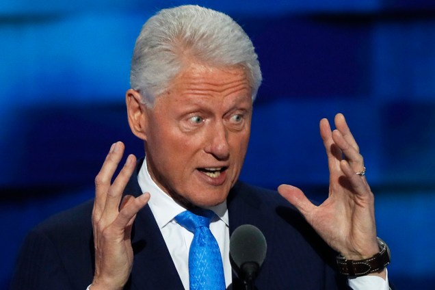 O ex-presidente dos EUA, Bill Clinton, discursa durante o segundo dia da Convenção Nacional do Partido Democrata americano, na Filadélfia (EUA) - 27/07/2016