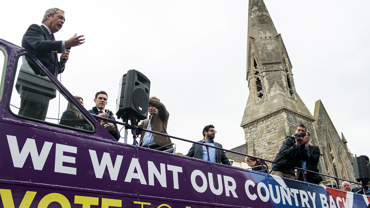 Membros do Partido Trabalhista fazem campanha contra a permanência do Reino Unido na União Europeia, na cidade de Sittingbournem, na Inglaterra