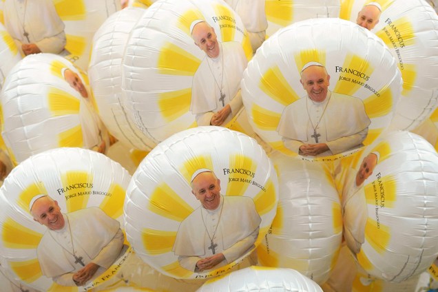 Balões com a imagem do Papa Francisco, são vistos em Częstochowa, na Polônia, durante a Jornada Mundial da Juventude - 28/07/2016