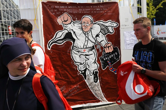 Poster com o Papa Francisco, é visto próximo ao estádio de Cracóvia, na Polônia, durante a Jornada Mundial da Juventude - 27/07/2016