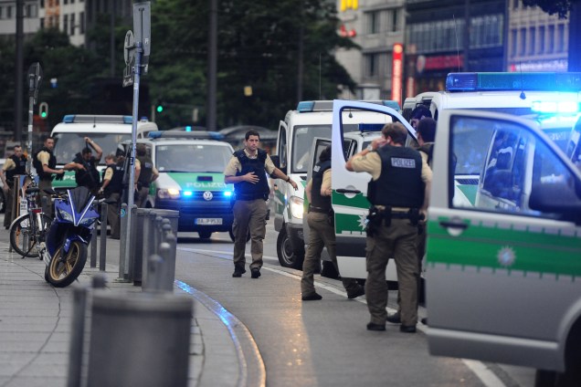 Police secures the area of Karlsplatz (Stachus square) following shootings on July 22, 2016 in Munich.
Several people were killed on Friday in a shooting rampage by a lone gunman in a Munich shopping centre, media reports said / AFP PHOTO / dpa / Andreas Gebert / Germany OUT