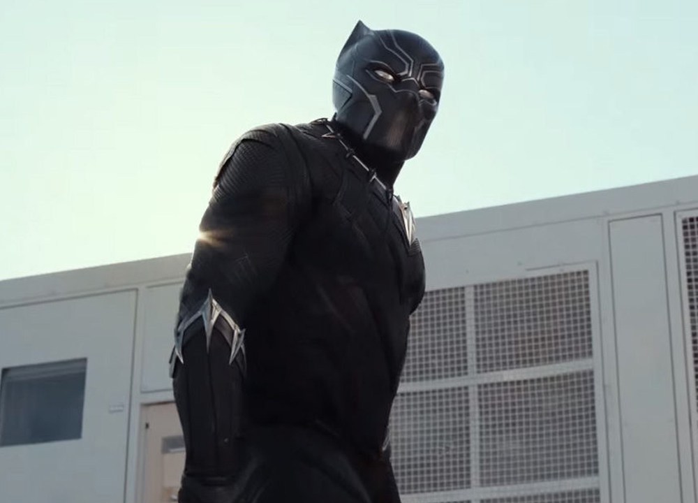 Pantera Negra (Chadwick Boseman) no filme 'Capitão América: Guerra Civil'